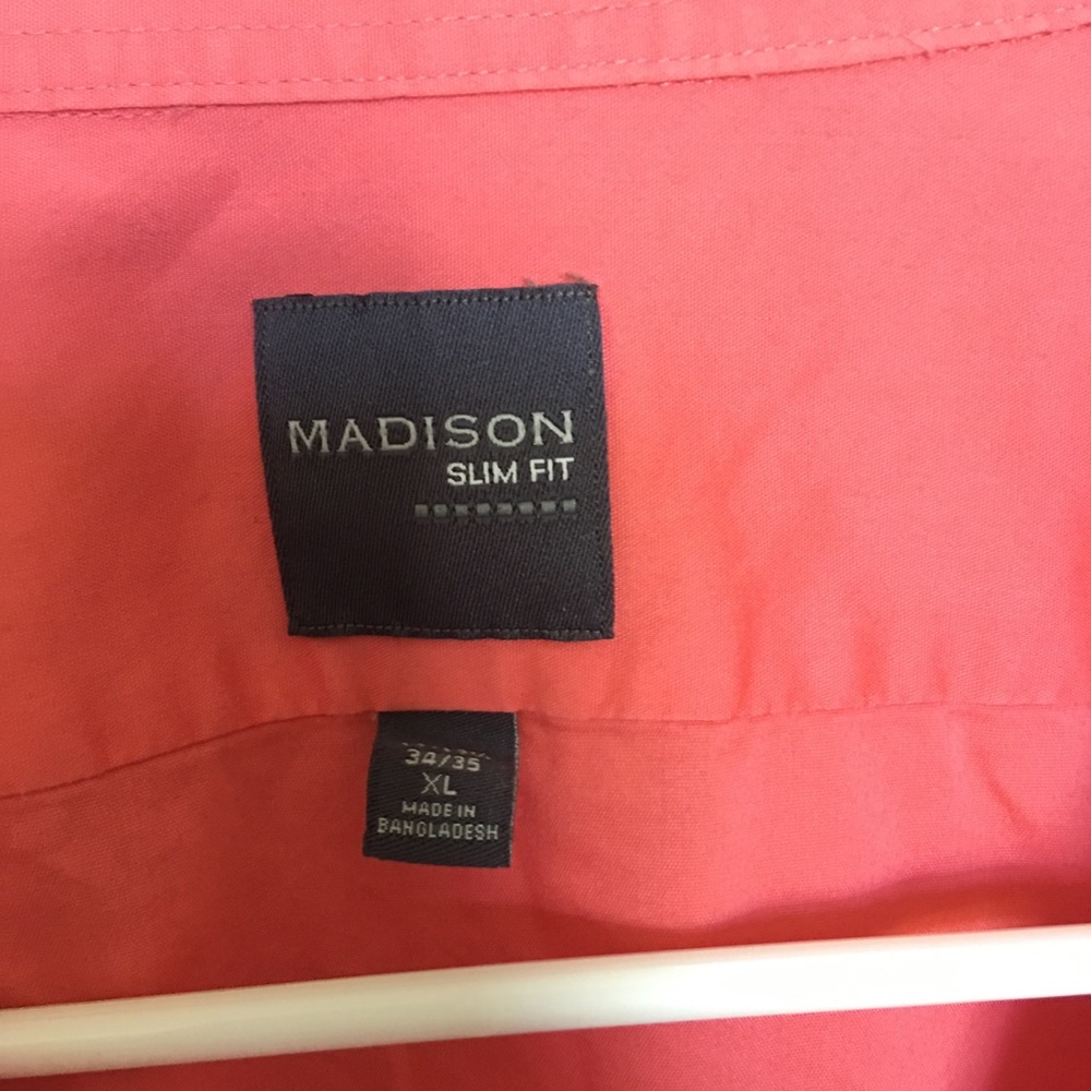 Button down - Picture 3 of 3